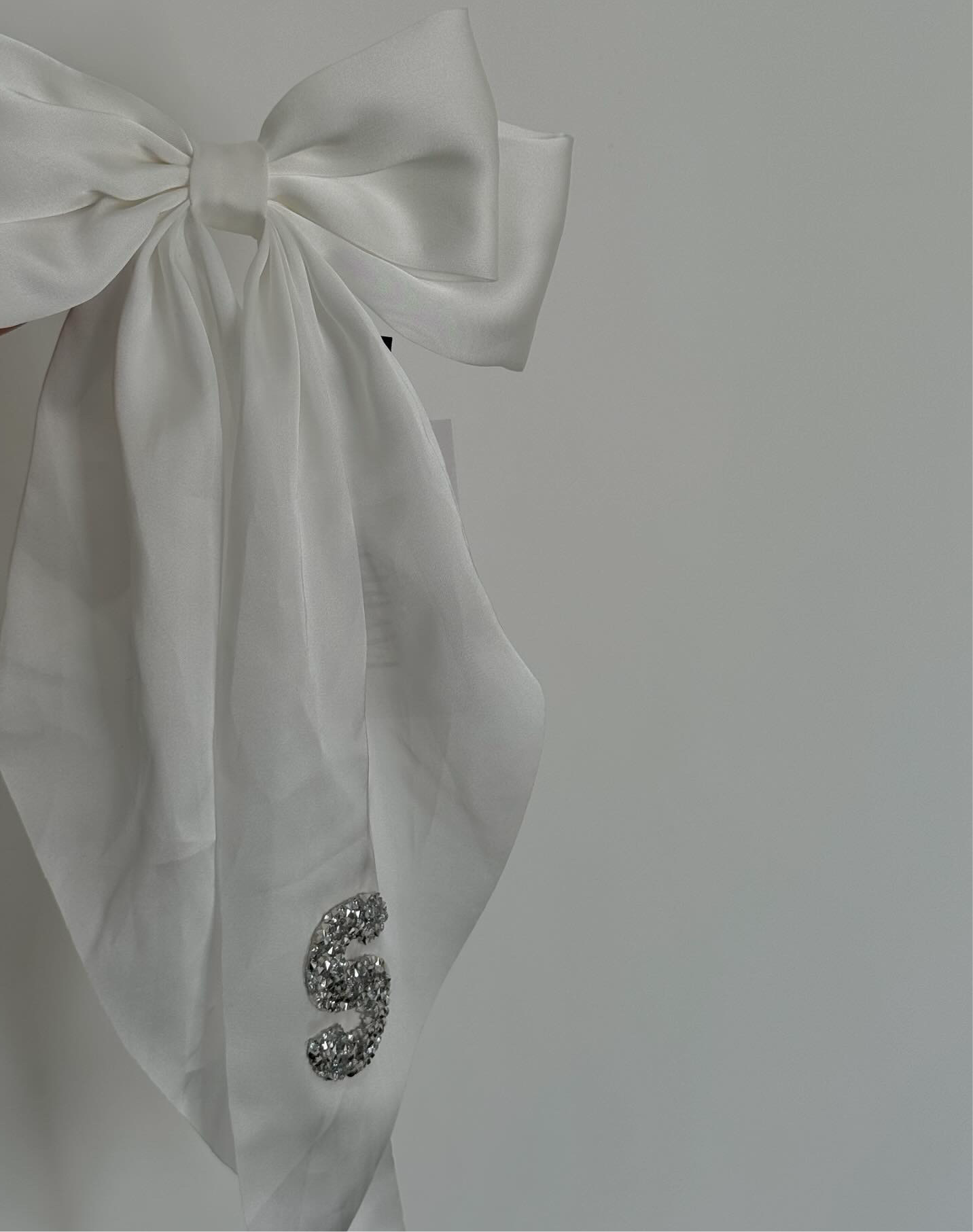 Personalised Bridal Oversized White Silk Bow With Initial Letter Embellishment | Bridal Hen Party Veil