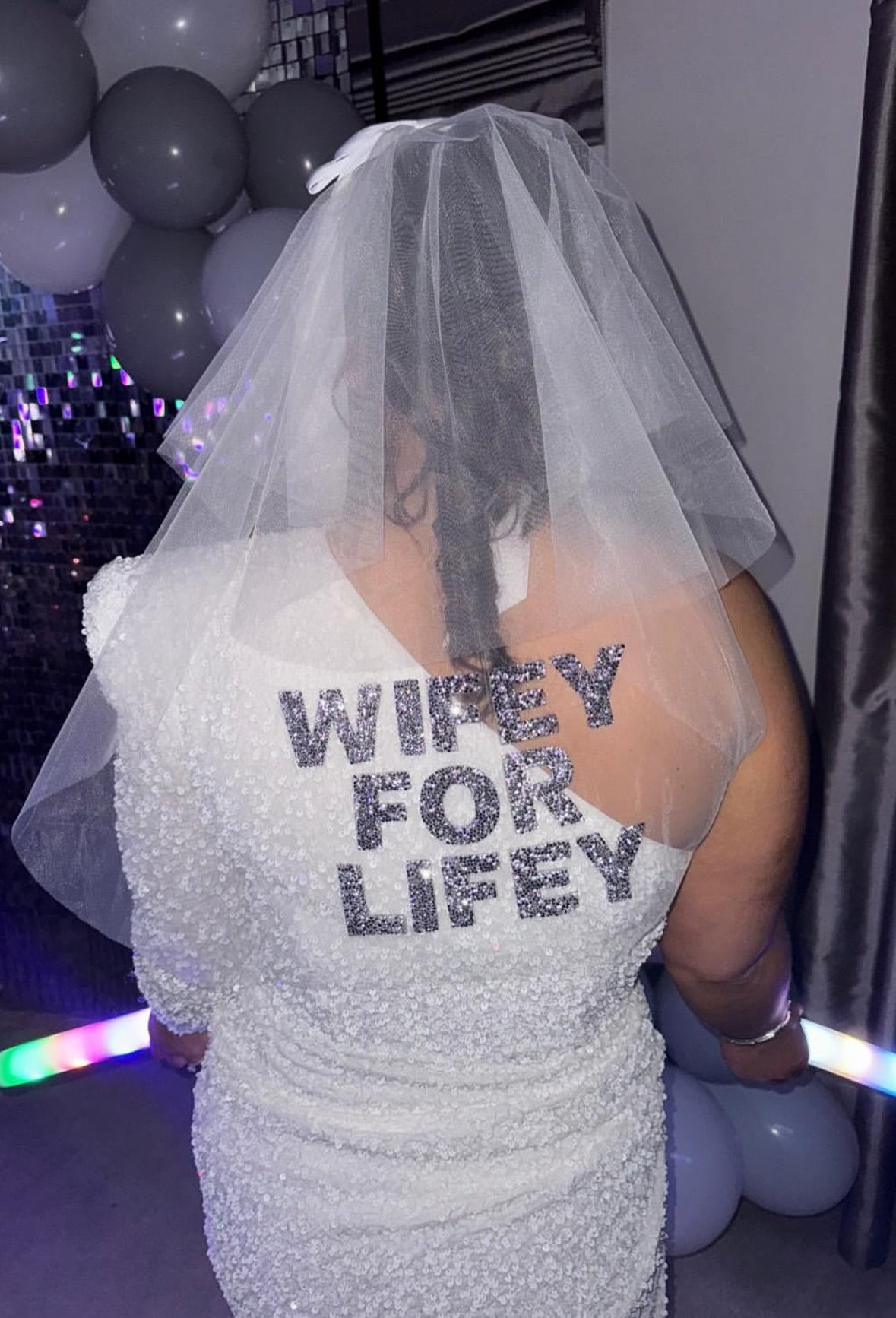 Wifey For Lifey Crystal Letter Embellishment Bow Veil | Bridal Hen Party Veil