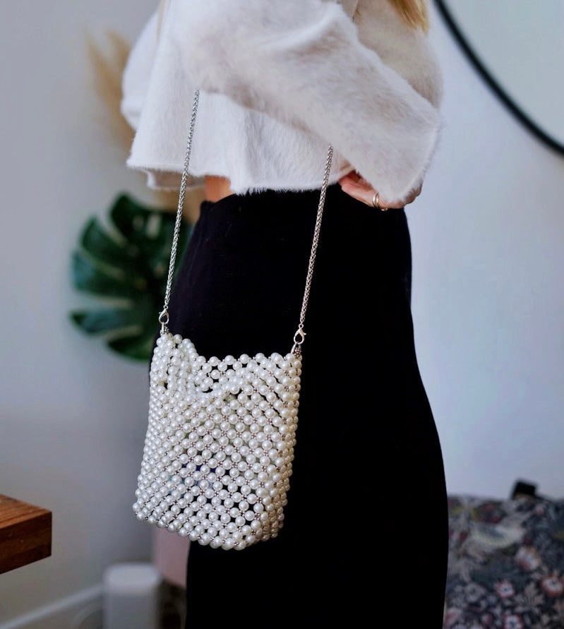 SAMPLE SALE | Bridal Pearl Bucket Shoulder Grab Bag